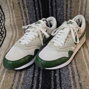 Nike Air Odyssey Forest Green/Sail/White Men’s Size 9 652989-103
